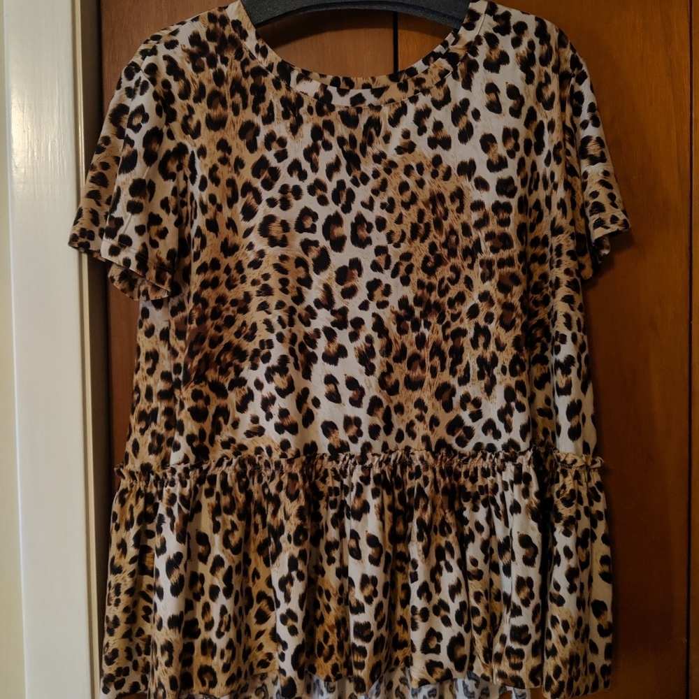 Agnes and Dora relaxed ruffle tee leopard print